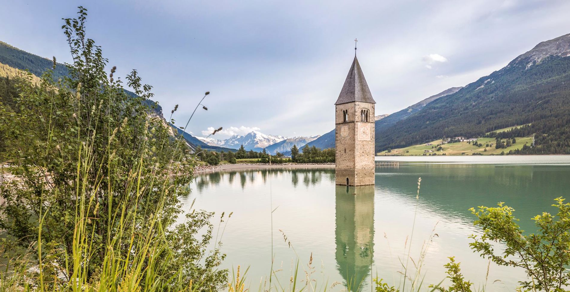 sommer-reschensee-kirchturm-vinschgauidm06991mala