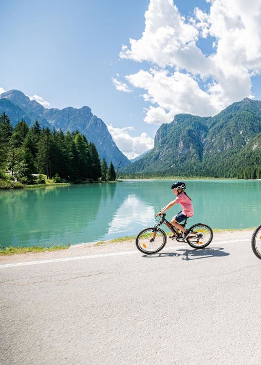 sommer-toblacher-see-pustertal-dolomiten-idm07157hawi