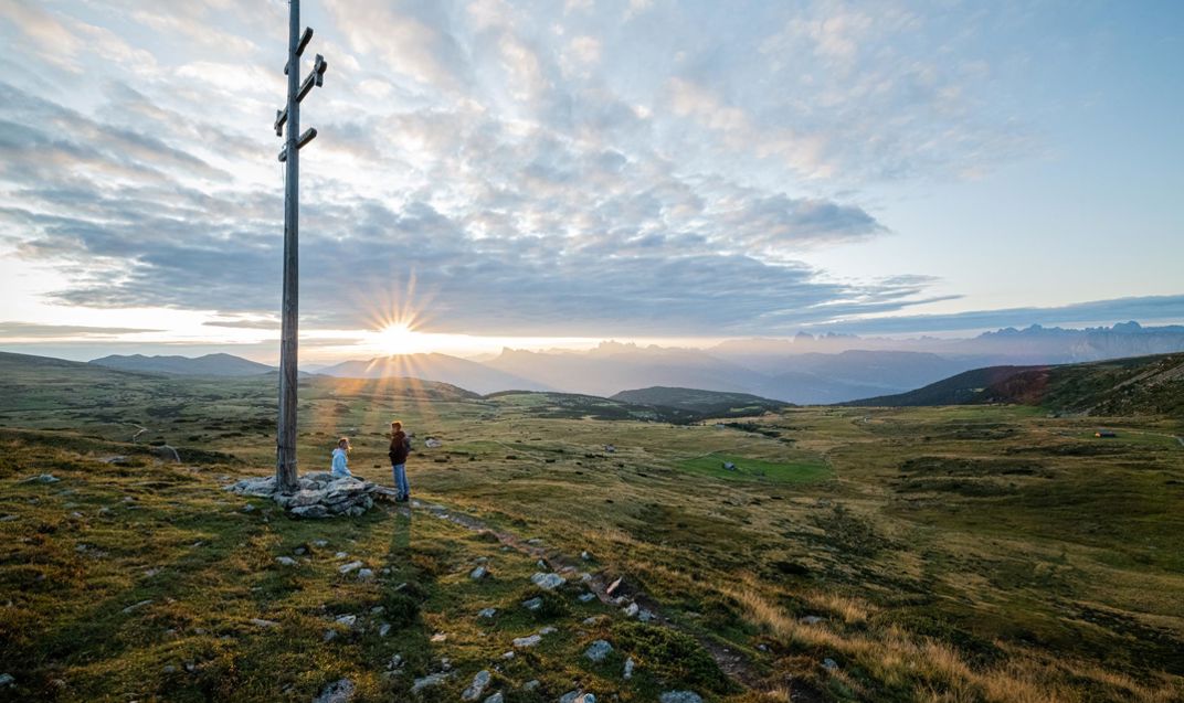 sommer-wandern-villanderer-alm-sonnenaufgang-idm07435hawi